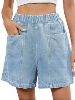 Light Wash Elastic-Waist Denim Shorts with Front Patch Pockets